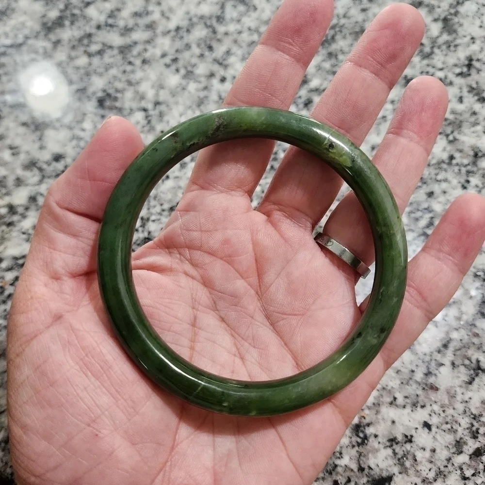 Vintage Solid Oriental Jade Bangle Bracelet Natural Stone Speckled Green Round
